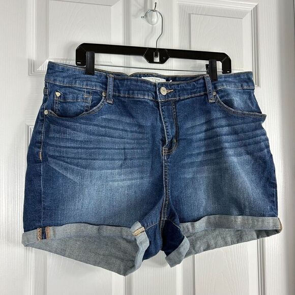 Torrid Women Size 20 Shorts Stretch Rolled Hem Denim Blue Jean Cotton Spandex H4 - Picture 2 of 12